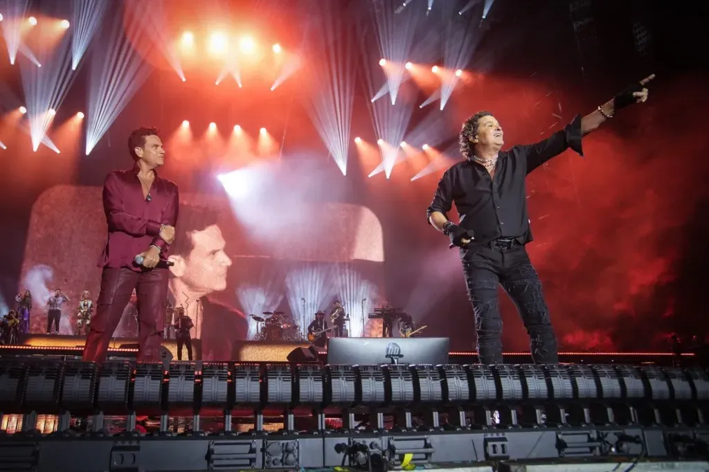 Carlos Vives y Silvestre Dangond juntos por su selección .