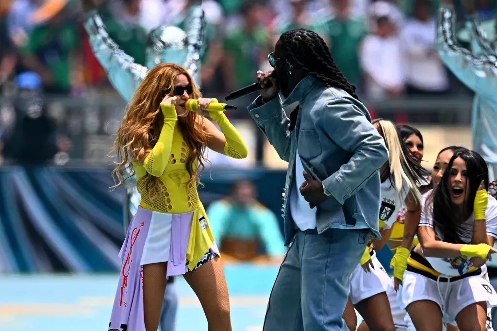 Shakira y Burna Boy llevan canción oficial de Mundial ‘Dai Dai’ al No. 1 de la lista Billboard Global Excl. U.S.